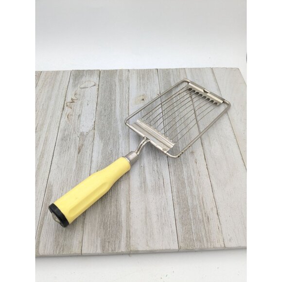 Progressus Miracle Tomato Slicer Kitchen Gadget Yellow Handle Italy - Picture 4 of 9